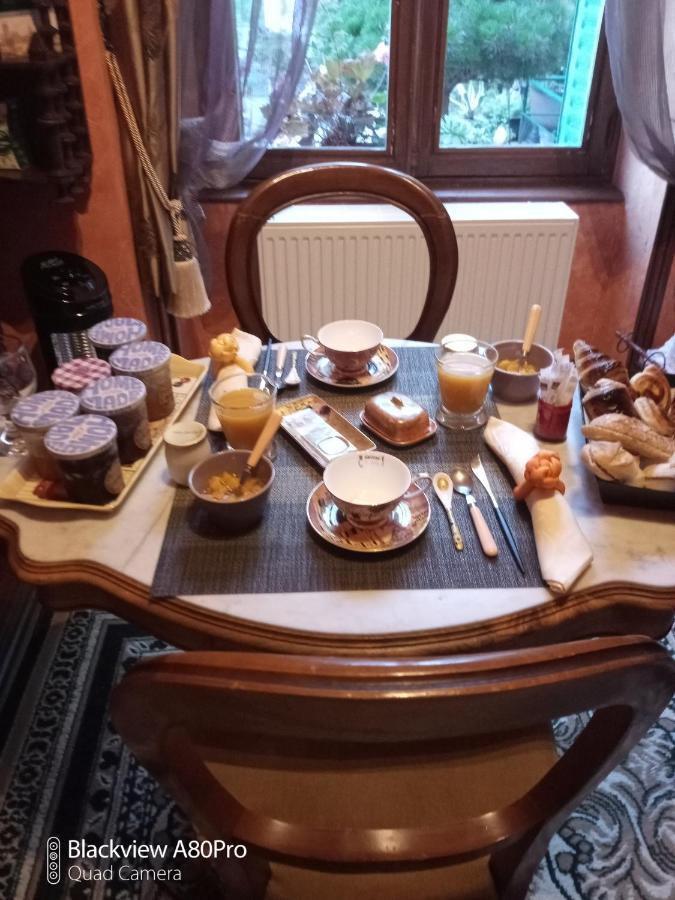 Chambre Bounty, B&B, Cuisine Privee, Lit Queen Size, Terrasse, Parking, Garage Olliergues 외부 사진