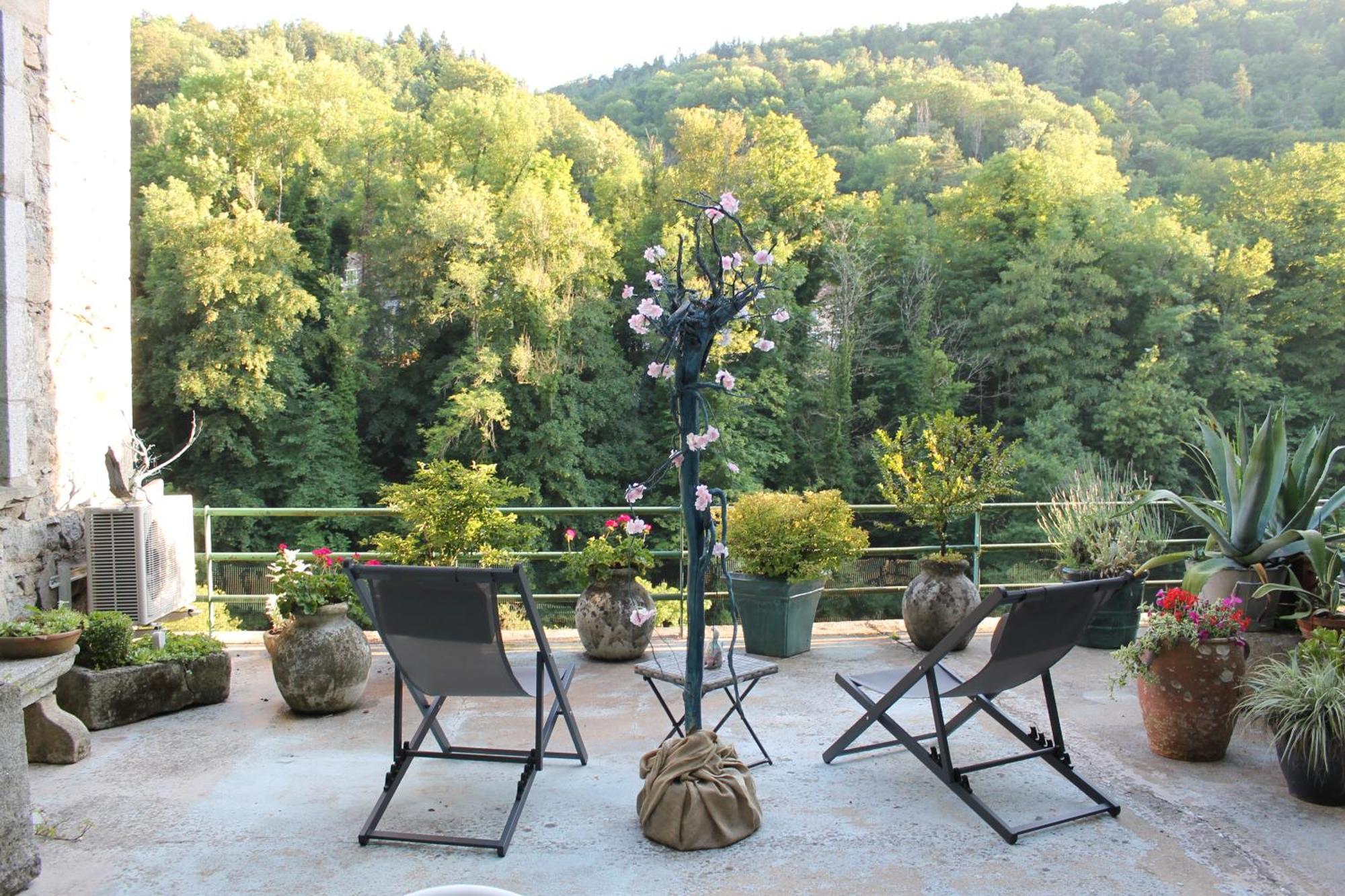Chambre Bounty, B&B, Cuisine Privee, Lit Queen Size, Terrasse, Parking, Garage Olliergues 외부 사진